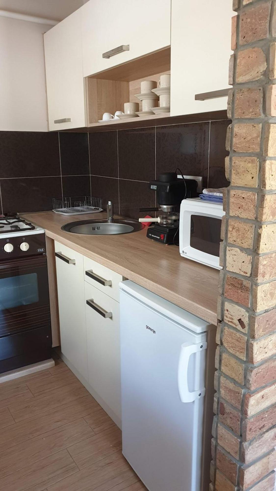 Keller Apartmanok Hajdúszoboszló الغرفة الصورة